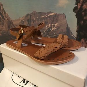 BRAND NEW Steve Madden LEATHER SANDALS